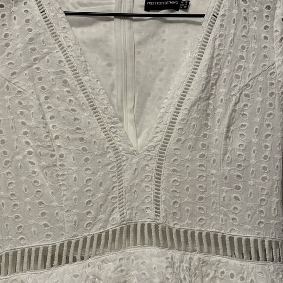 Pretty Little Thing Women's Size 6 Dress White Ruffle Tiered Eyelet Mini Lined - Picture 4 of 11